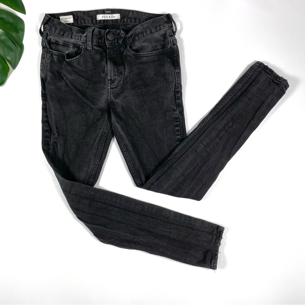 Pacsun black denim destroyed stacked skinny Sz 28x30